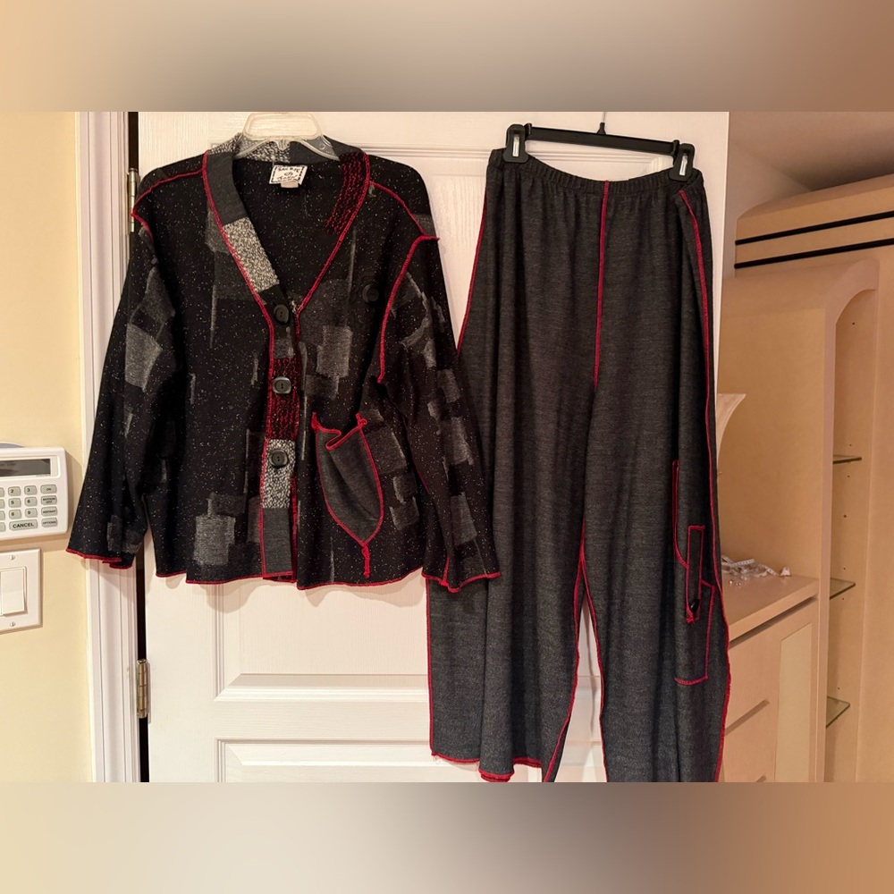 Jackie ❤️John Unique Wool  Grey and Red Cardigan M  and Wide Pants L  beautiful